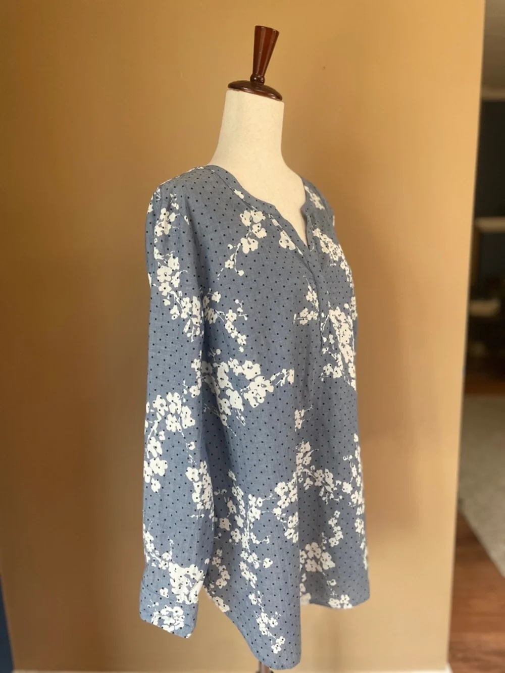 Talbots Floral Chambray Swiss Dot Blouse Top Size 1X V Neck Spring